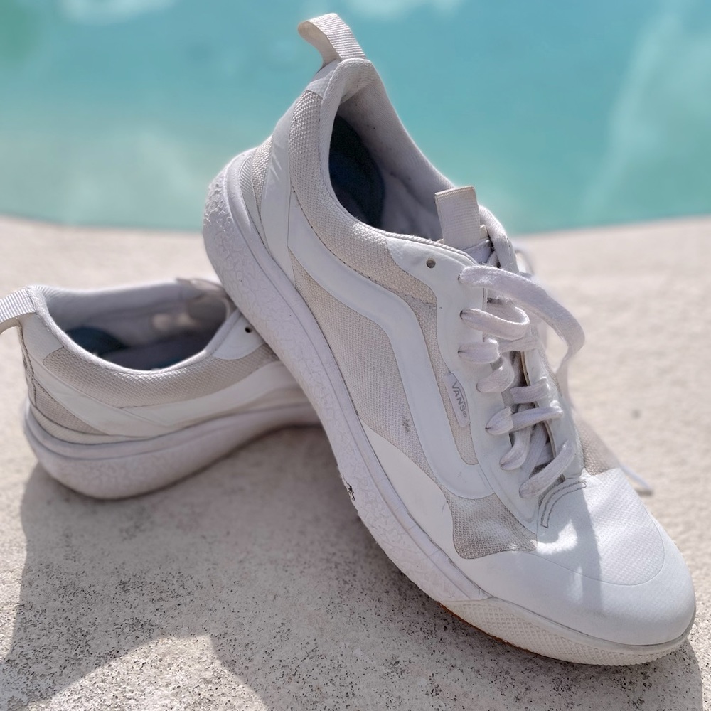Van’s women’s UltraRange EXO Size 9.5.